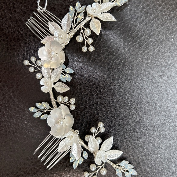 Mariell Opal and pearl Bridal comb with resin leaves